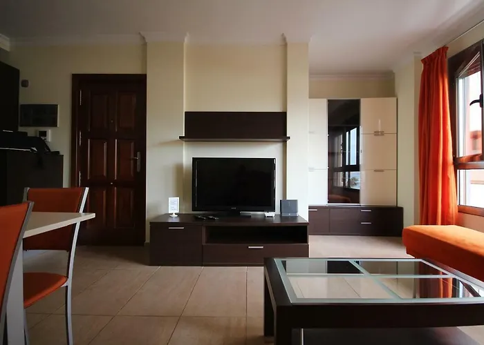 Marlenghi 8 2a Апартаменти